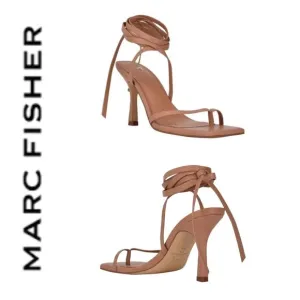 🐘🐘 Marc Fisher Ankle Strap Sandals
