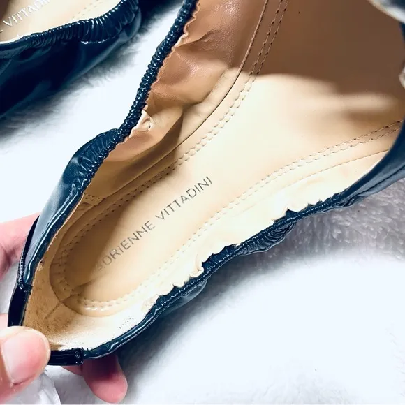 🥿 NWB Adrienne Vittadini Cadeeno Patent Faux Leather Ballet Flats – Size 7.5 💙
