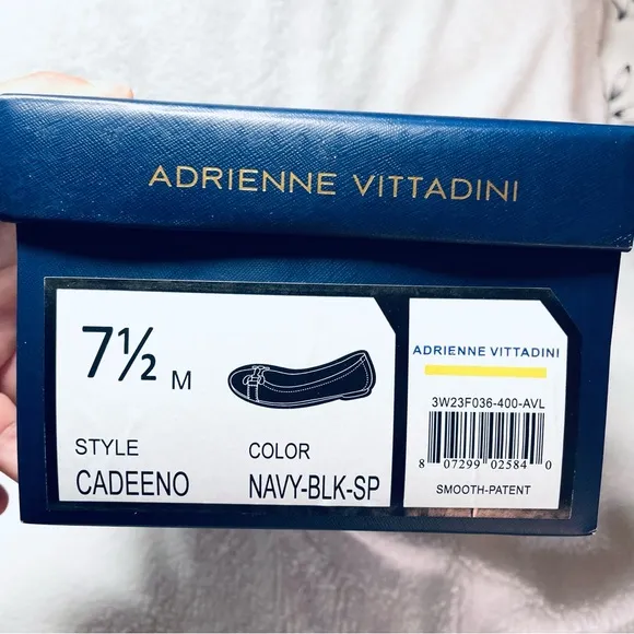 🥿 NWB Adrienne Vittadini Cadeeno Patent Faux Leather Ballet Flats – Size 7.5 💙