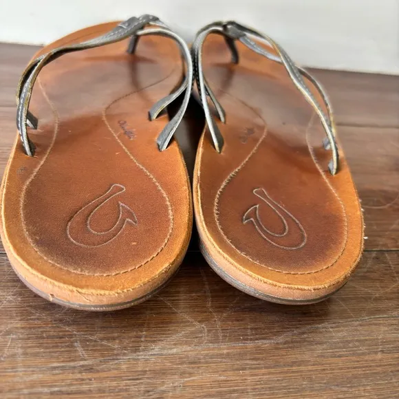 🩶 OluKai U'I Casual Leather Thong Sandals in Pewter - size 10
