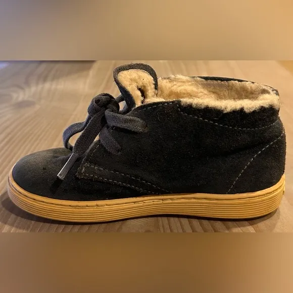 18. Kids Tod’s Junior Periwinkle Blue Suede Fleece Boots