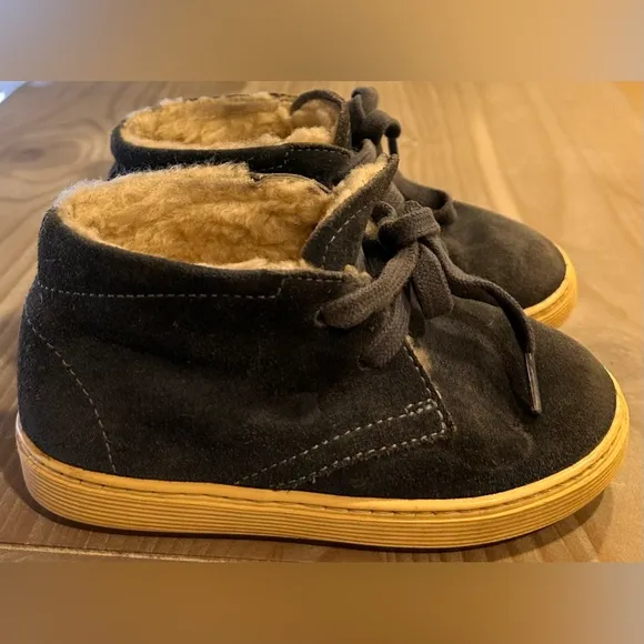 18. Kids Tod’s Junior Periwinkle Blue Suede Fleece Boots