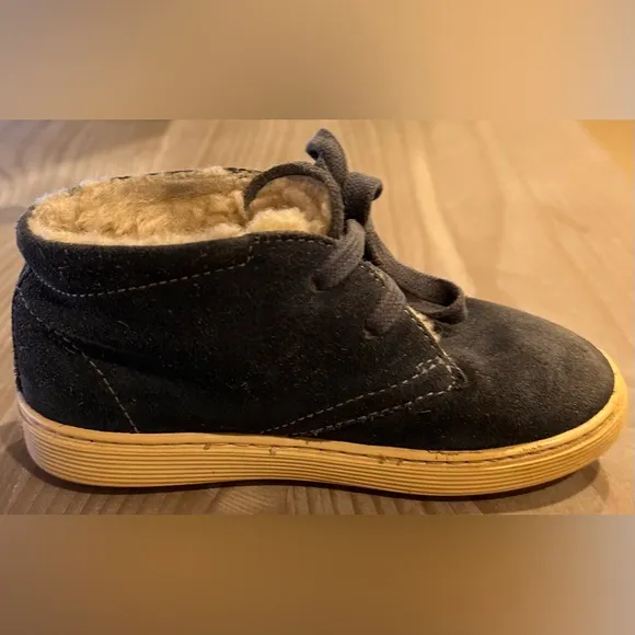 18. Kids Tod’s Junior Periwinkle Blue Suede Fleece Boots