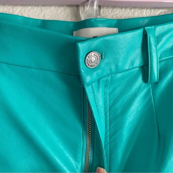 7 for all mankind FAUX LEATHER TAILORED SHORT IN ATLANTIS