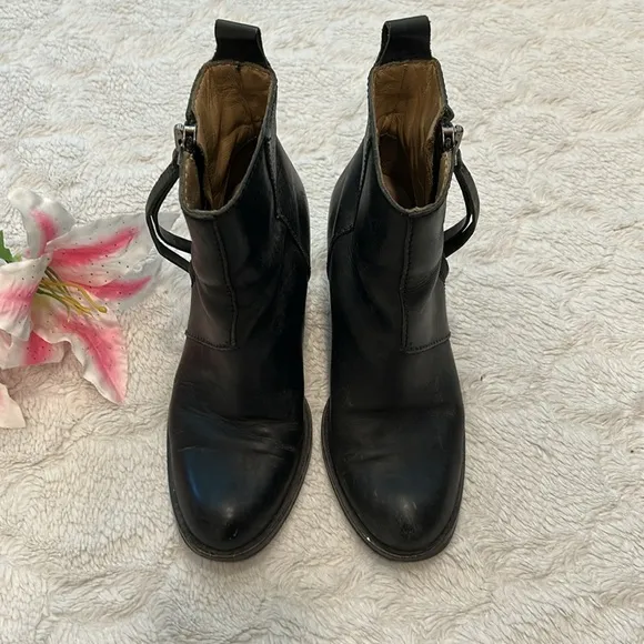 Acne Studios - Vintage Pistol Black Leather Heeled Boots
