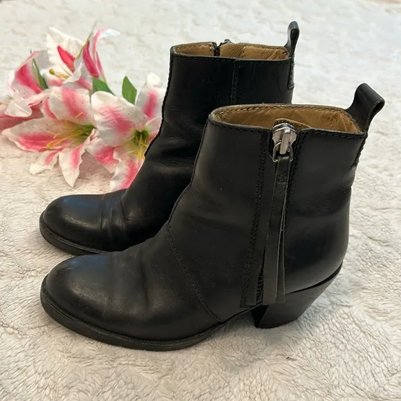 Acne Studios - Vintage Pistol Black Leather Heeled Boots