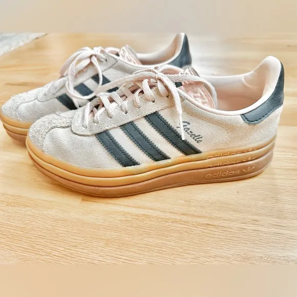 adidas Originals Gazelle Bold sneakers in beige and black (blush) sz 7.5