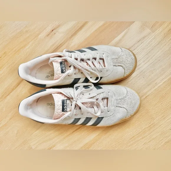 adidas Originals Gazelle Bold sneakers in beige and black (blush) sz 7.5