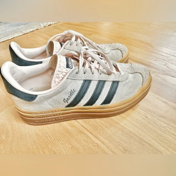 adidas Originals Gazelle Bold sneakers in beige and black (blush) sz 7.5