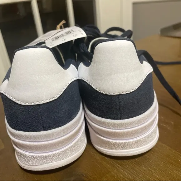 Adidas Women's Gazelle Bold Navy and White Sneakers kids youth 5 NWT NEW 38