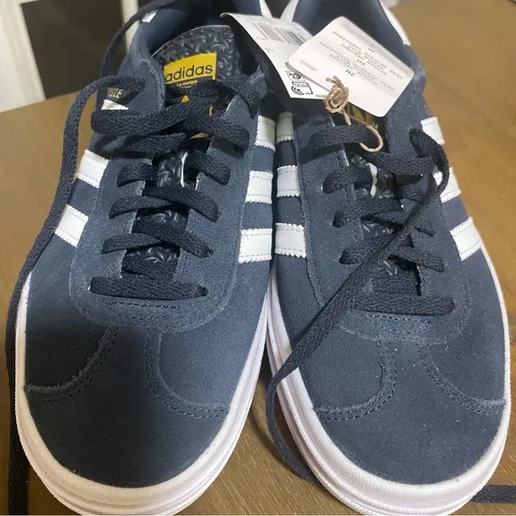 Adidas Women's Gazelle Bold Navy and White Sneakers kids youth 5 NWT NEW 38