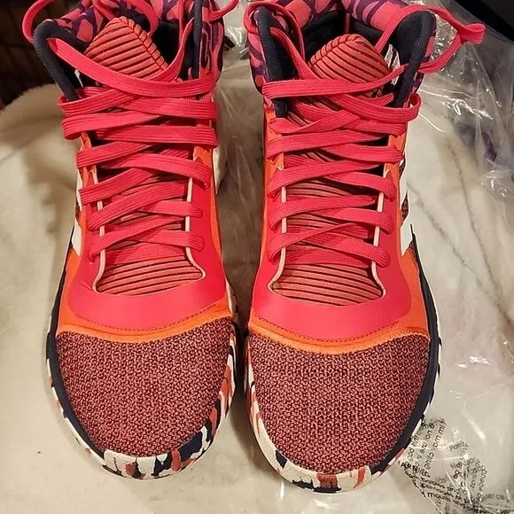 Adidas Marque Boost shock men's size 9.5 Red and Black Athletic Sneakers pre-own