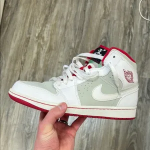 Air Jordan 1 Mid WB “Hare Jordan”