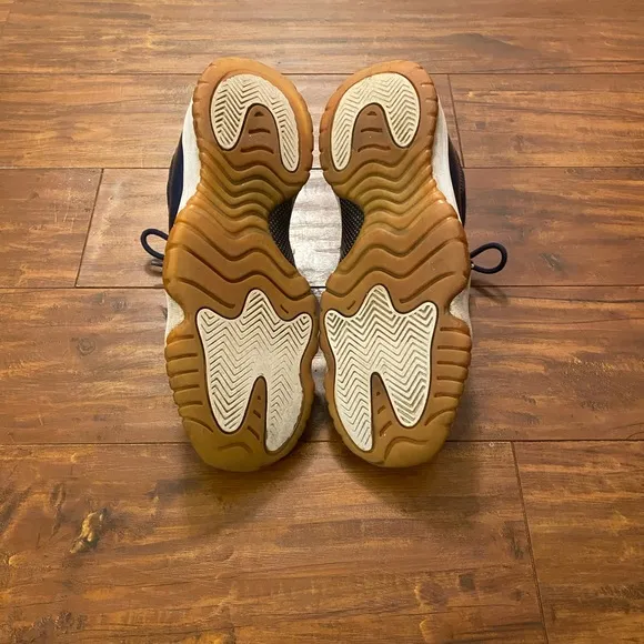 Air Jordan 11 Retro Low Midnight Navy Gum Sneakers, Size: 6.5Y