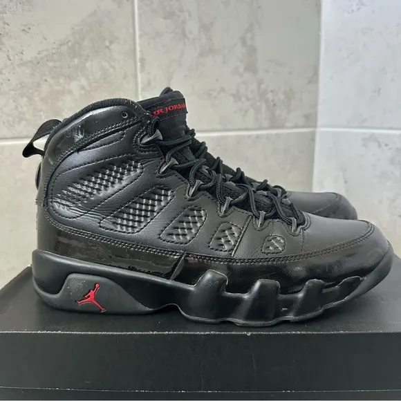 Air Jordan 9 Retro Sneaker Size 9