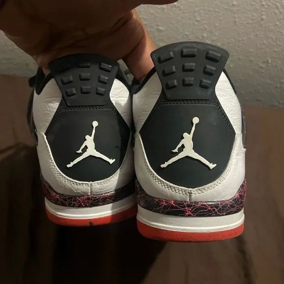 Air Jordan Black and Red Sneakers Retro 4 Pale Citron Air Jordan Nike