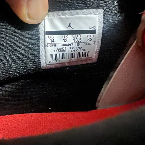 Air Jordan Black and Red Sneakers Retro 4 Pale Citron Air Jordan Nike