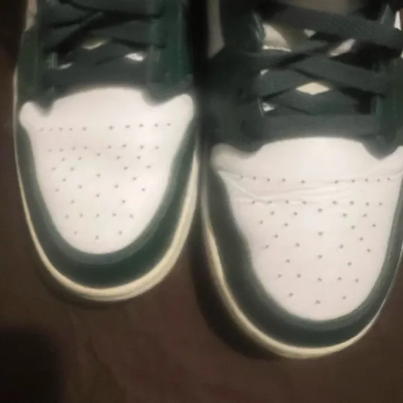 Air Jordan Green and Gold Sneakers Retro 1 Mid Air Jordan Nike
