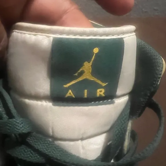 Air Jordan Green and Gold Sneakers Retro 1 Mid Air Jordan Nike