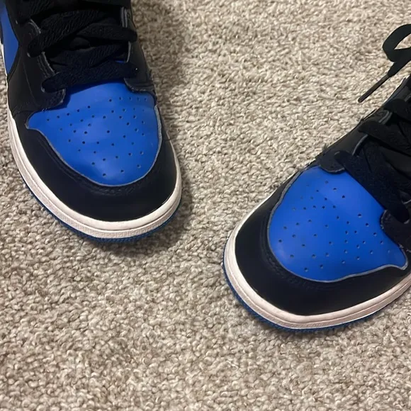 Air Jordan High-Top Sneakers - Black and Blue size 38DD run 5.5 Y