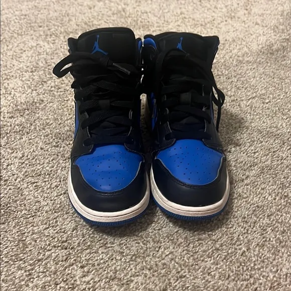 Air Jordan High-Top Sneakers - Black and Blue size 38DD run 5.5 Y