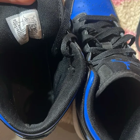 Air Jordan High-Top Sneakers - Black and Blue size 38DD run 5.5 Y