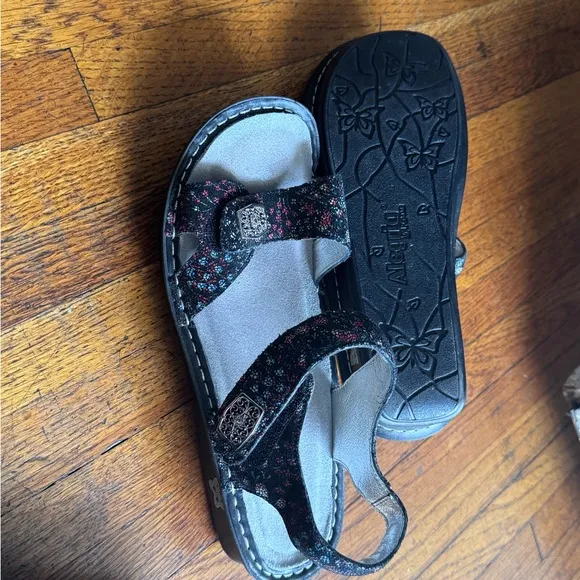 Alegria women’s Black and multi color Sandals, 2 pairs, nearly mint condition