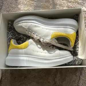 ALEXANDER McQUEEN LARRY OVERSIZED SNEAKERS OCHRE CROC WHITE DAWN size 10.5