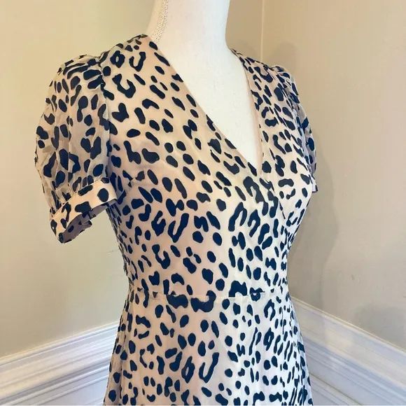 ALICE AND OLIVIA Leopard Cheetah Animal Print Silk Wrap Dress