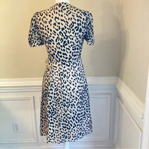 ALICE AND OLIVIA Leopard Cheetah Animal Print Silk Wrap Dress