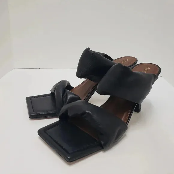 Alohas Black Double Strap Sandals