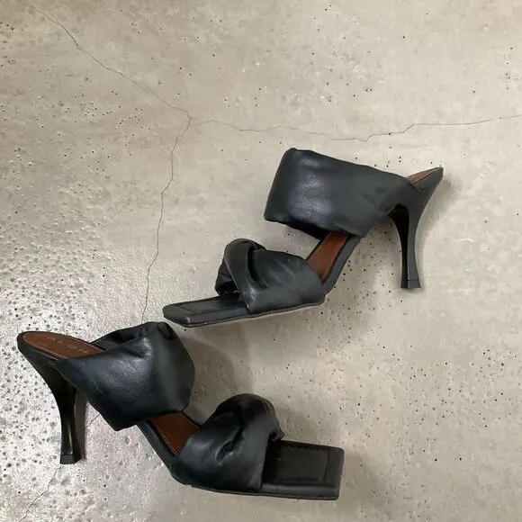 Alohas Black Twist Strap Heeled Sandals