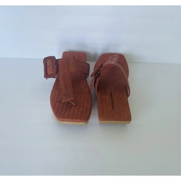 Anthropologie Kelsi Dagger Brooklyn Swag Thong Suede Brown Orange Sandals Sz 7
