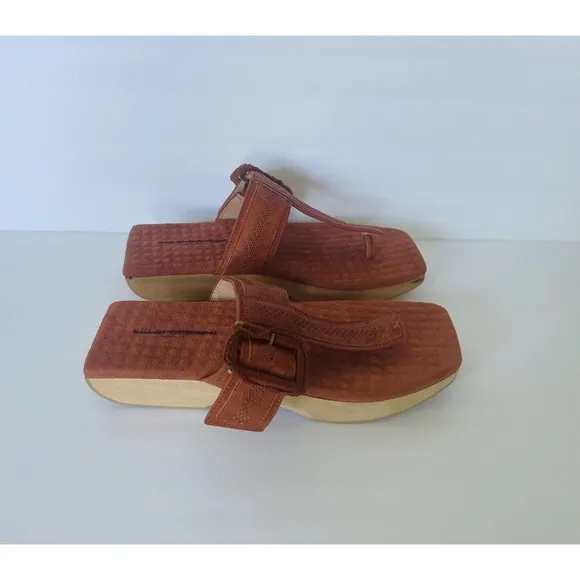 Anthropologie Kelsi Dagger Brooklyn Swag Thong Suede Brown Orange Sandals Sz 7