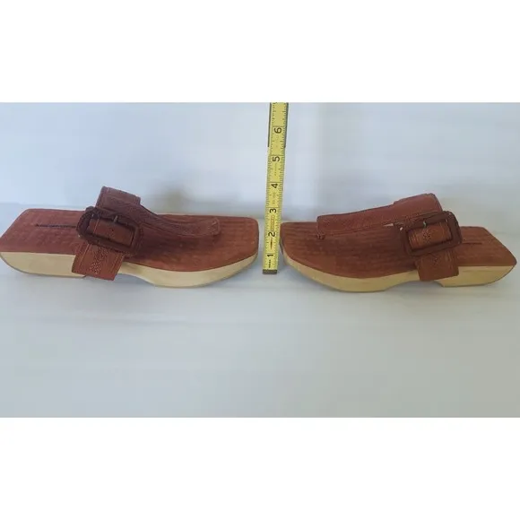 Anthropologie Kelsi Dagger Brooklyn Swag Thong Suede Brown Orange Sandals Sz 7