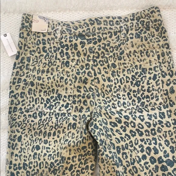 Anthropology Pilcro the wanderer relaxed animal Print Pants women’s size 29 nwts