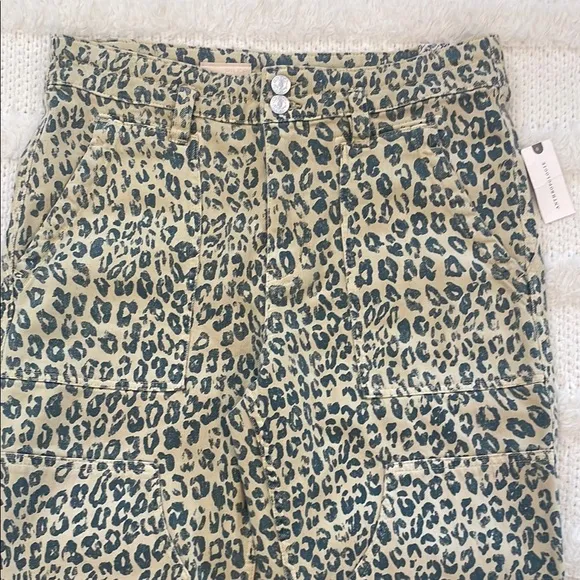 Anthropology Pilcro the wanderer relaxed animal Print Pants women’s size 29 nwts