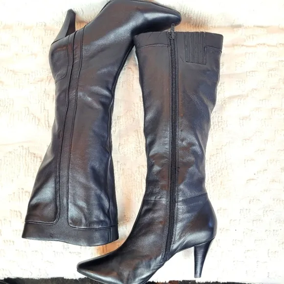 Antonio Melani tall black leather boots with pointed toe and heels classic 8