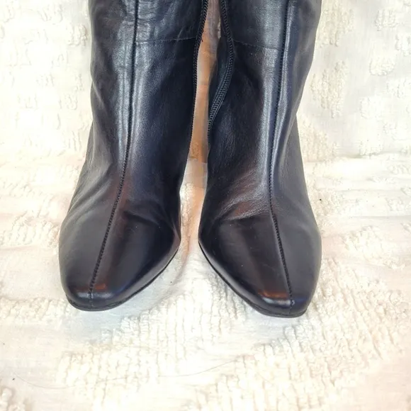 Antonio Melani tall black leather boots with pointed toe and heels classic 8