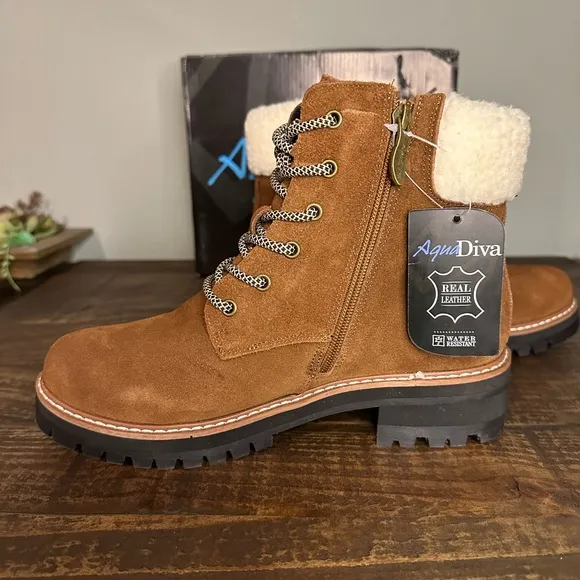 Aqua Diva Sola Suede Boots