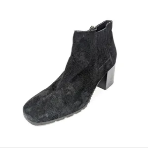 Aquatalia Charlotte Black Suede Block Heel Ankle Boots Size 7