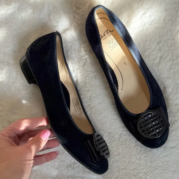 ARA 5 4.5 Bambi Suede Sparkle Ballet Flats in Navy Blue Puntikid • Classic