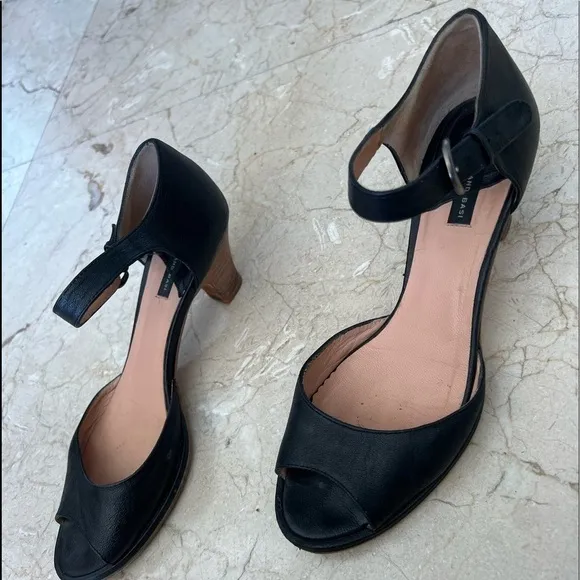 Armand Basi Sandals Size 39