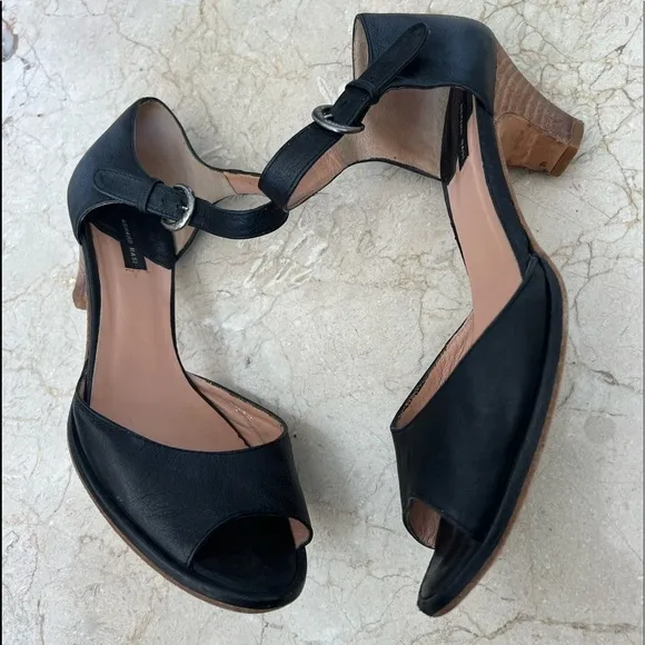 Armand Basi Sandals Size 39