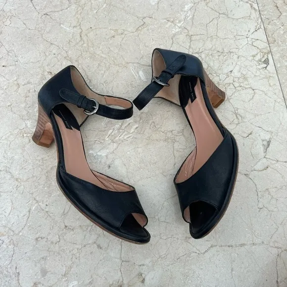 Armand Basi Sandals Size 39