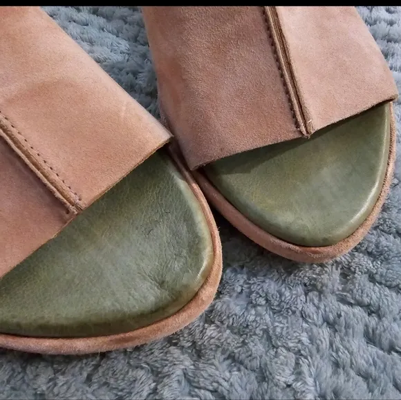 A.S. 98 Crue Block Heel Sandals fit like 10.5