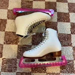 AS IS FLAWS Riedell Figure Skates 355 AA Lace Up Ice Skates Leather Wood White