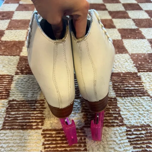 AS IS FLAWS Riedell Figure Skates 355 AA Lace Up Ice Skates Leather Wood White