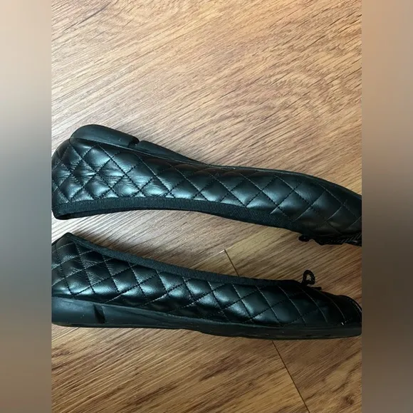 Authentic Paul Mayer Black Quilted Leather Peep Toe Flats- Size 7.5