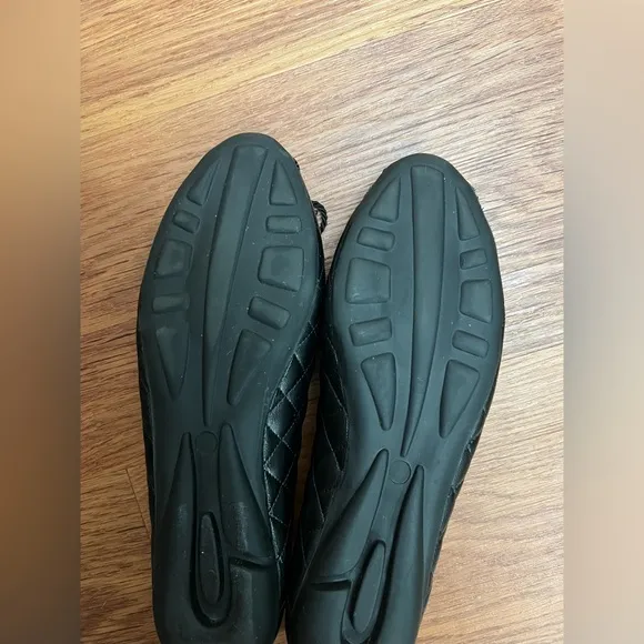 Authentic Paul Mayer Black Quilted Leather Peep Toe Flats- Size 7.5